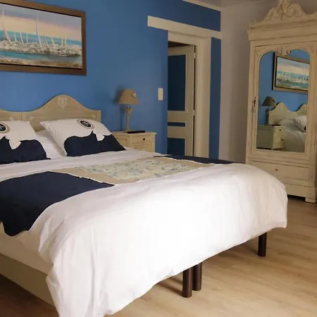 La Fresnaie : ,table D'hotes & Hotel