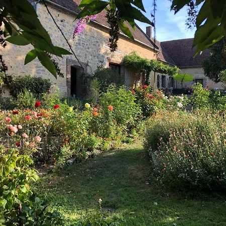 Hotel La Fresnaie : ,table D'hotes & *