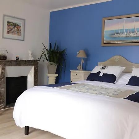 La Fresnaie : ,table D'hotes & Tille